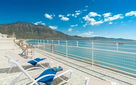 Seafront Penthouse Leo